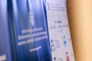 Split banneri 1536x1024