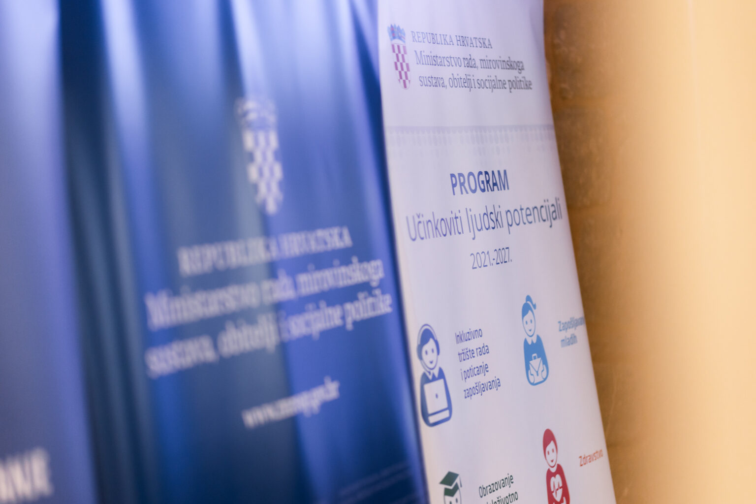 Split banneri 1536x1024